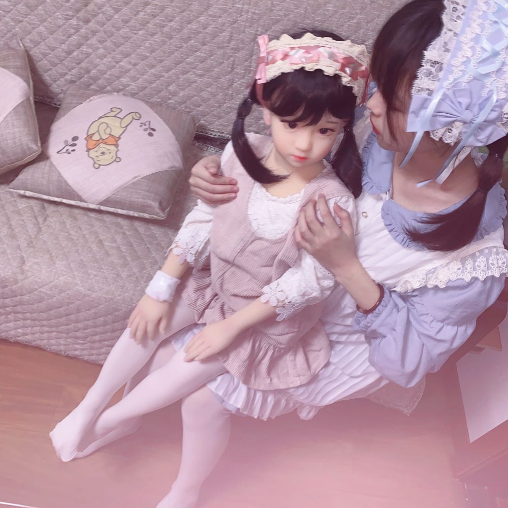 UTDOLL Q 108 cm realistische Mini-Puppe in Naturtönen – Kundenfotos – Bild 2