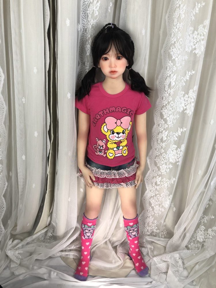 UTDOLL 123 cm Nanako TPE Realistische Mini-Puppe