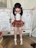 UTDOLL Nanako 109CM TPE Realistische Mini-Puppe (Weicher Silikonkopf mit hellem Hautton)