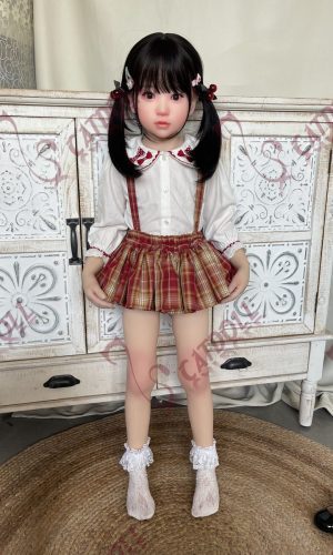 UTDOLL Nanako 109CM TPE Realistische Mini-Puppe (Weicher Silikonkopf mit hellem Hautton)